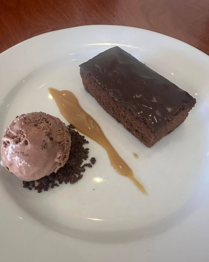 Featured image for “Chocolate Mud Cake on Special at Club Bombala”